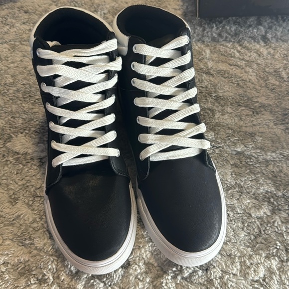 Soda Shoes - Soda leather black and white high top shoes | SIZE 9